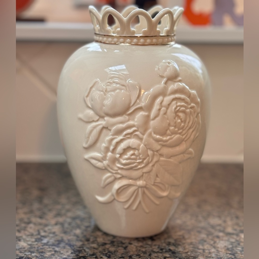 Lenox Peonies In Bloom Vase Limited Edition 2005